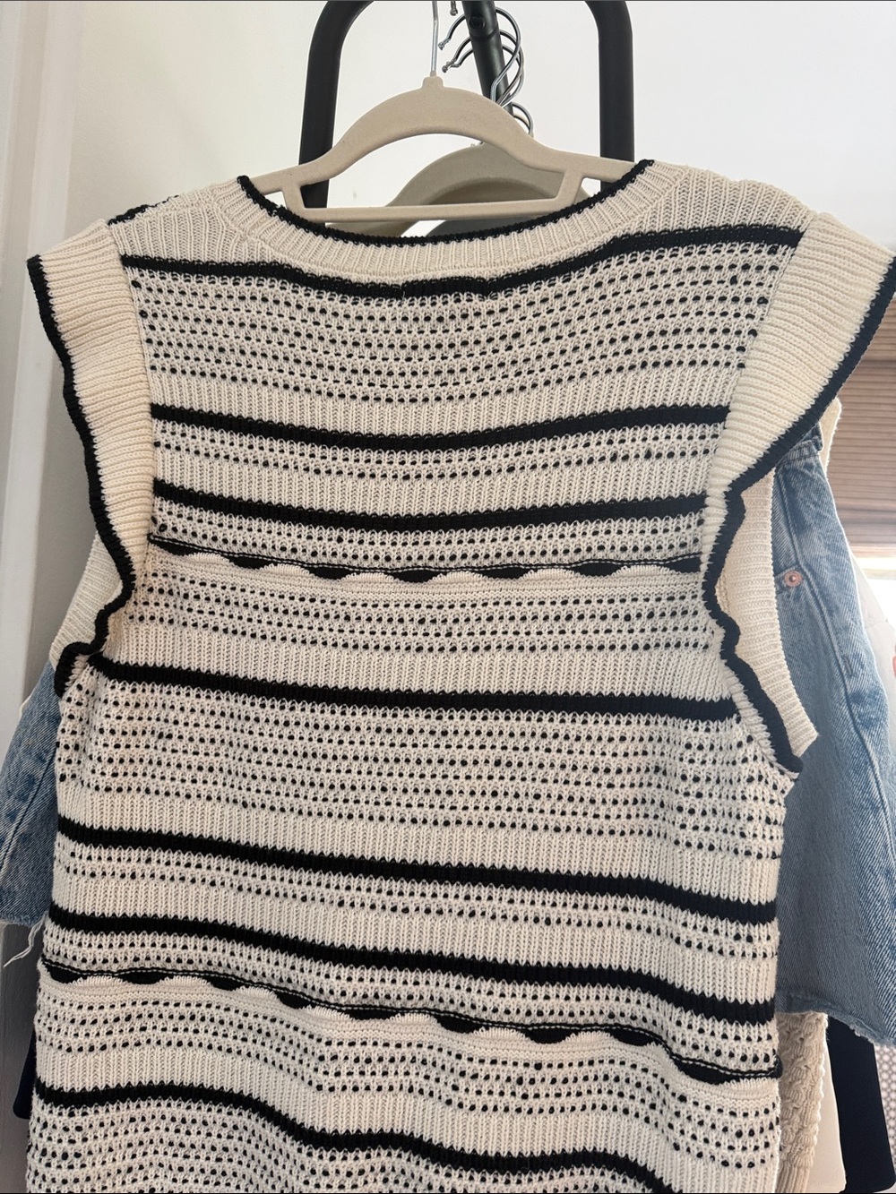 Design365 flutter sleeve Cream and Black Striped Open-Knit Crew Sweater - Picture 5 of 7